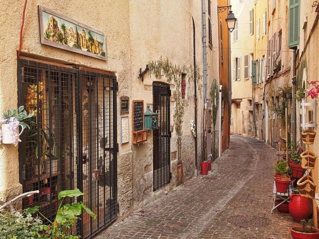Apartamento Souvenirs D'Hier Hyères Exterior foto